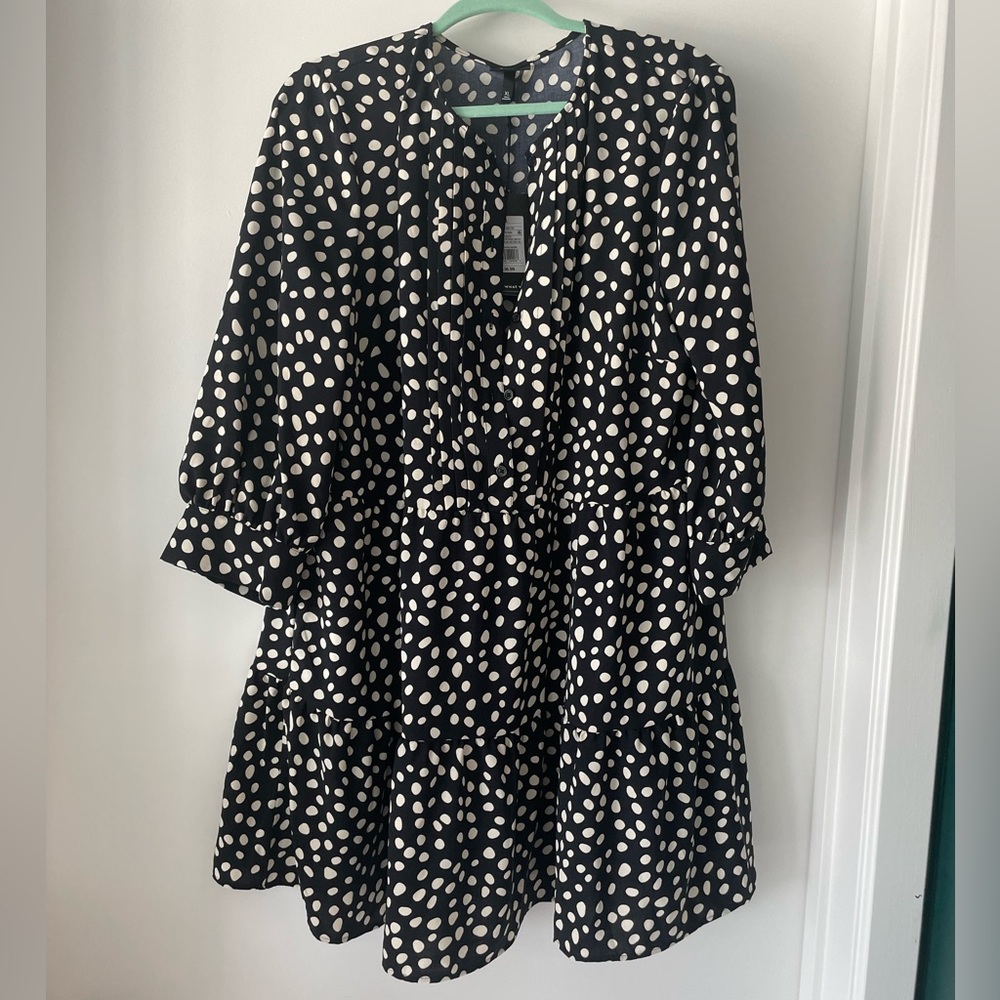 Black and white polka dot tunic dress